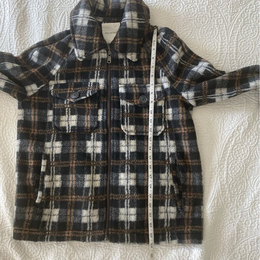 AVEC LES FILLES plaid jacket size medium. - Picture 14 of 14